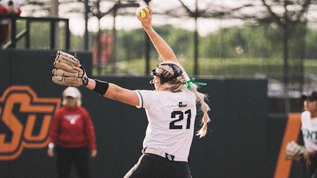 North Texas softball pitcher Skylar Savage vs Nebraska 2022.05.21